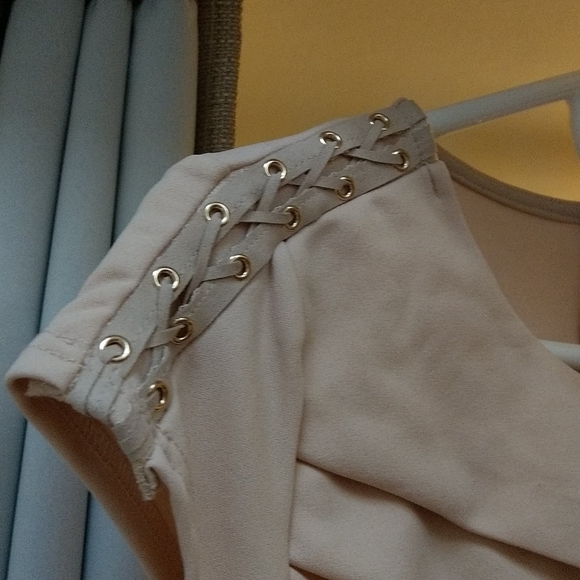 NWT Beautiful cream career dress - Picture 2 of 4